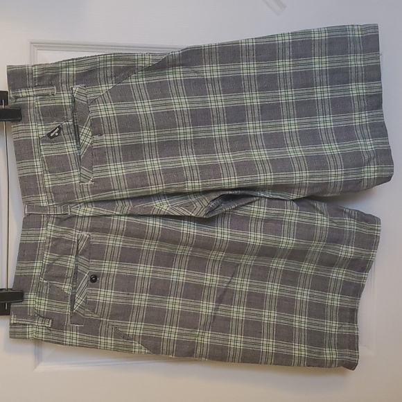 Shorts - Picture 2 of 3